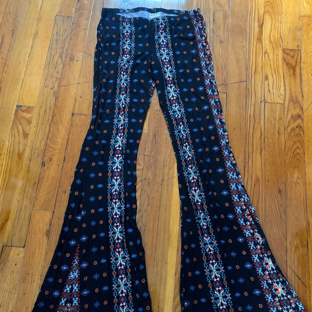 Printed Bell Buttom Yoga Pants